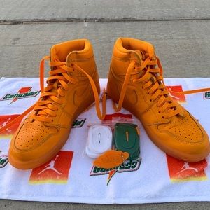Jordan 1 Gatorade “orange” & accessories